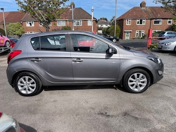 Used Hyundai i20 2014 for sale - 78344278: Photo