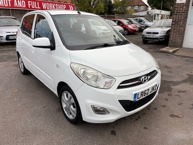 Used Hyundai i10 2012 for sale - 76452618: Photo 1