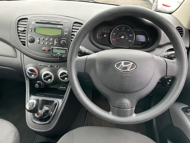 Used Hyundai i10 2012 for sale - 76452618: Photo 10