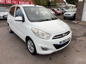 Used Hyundai i10 2012 for sale - 76452618: Photo