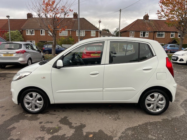 Used Hyundai i10 2012 for sale - 76452618: Photo 4