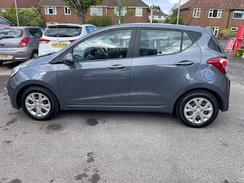 Used Hyundai i10 2015 for sale - 78596596: Photo