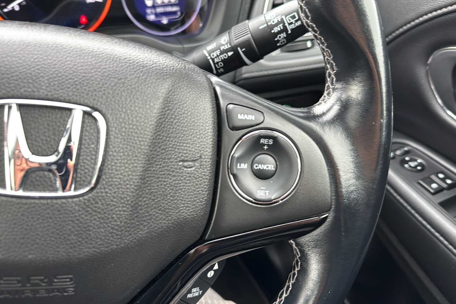 Used Honda HR-V 2018 for sale - 76757325: Photo 18