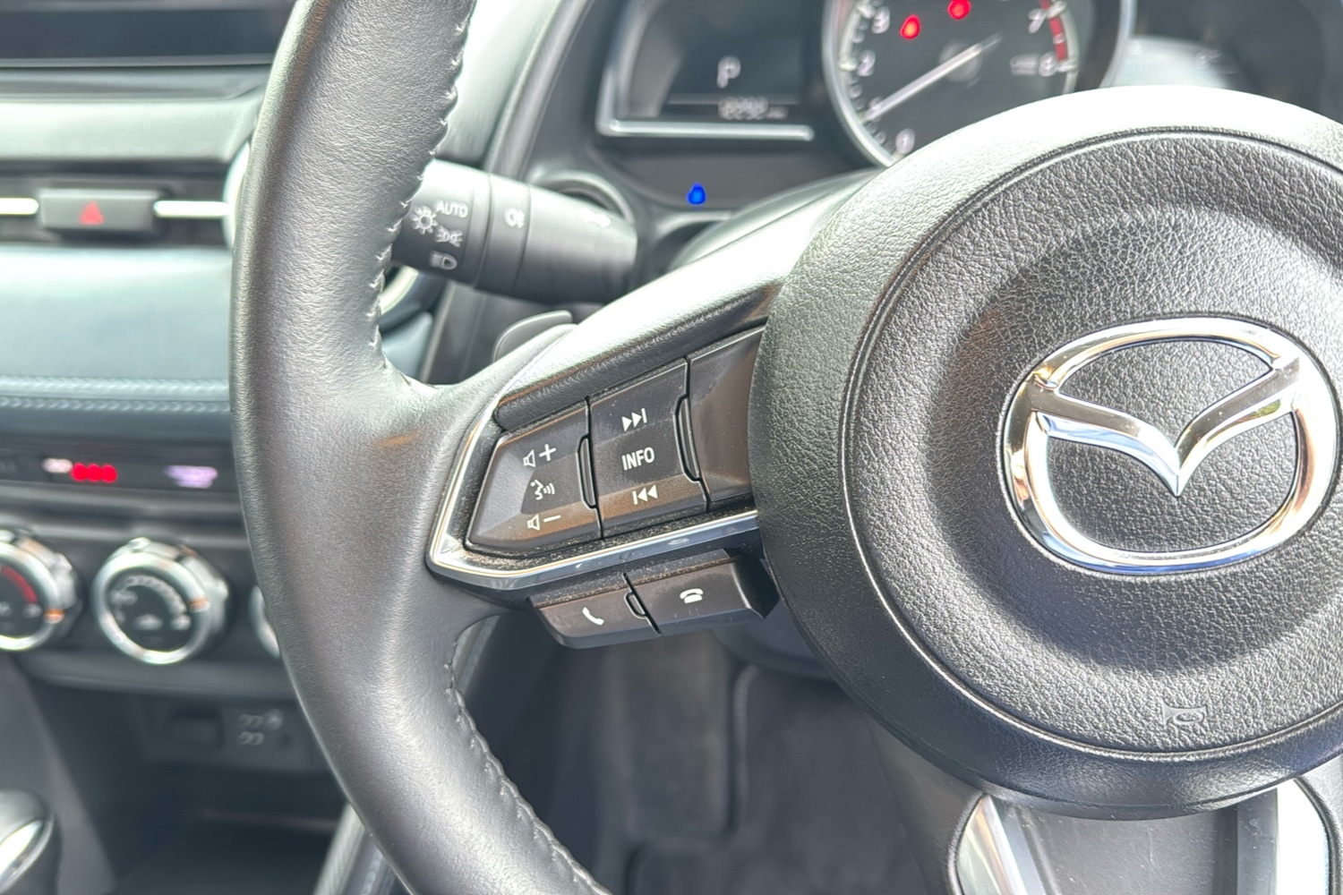 Used Mazda Mazda2 2022 for sale - 77415065: Photo 17