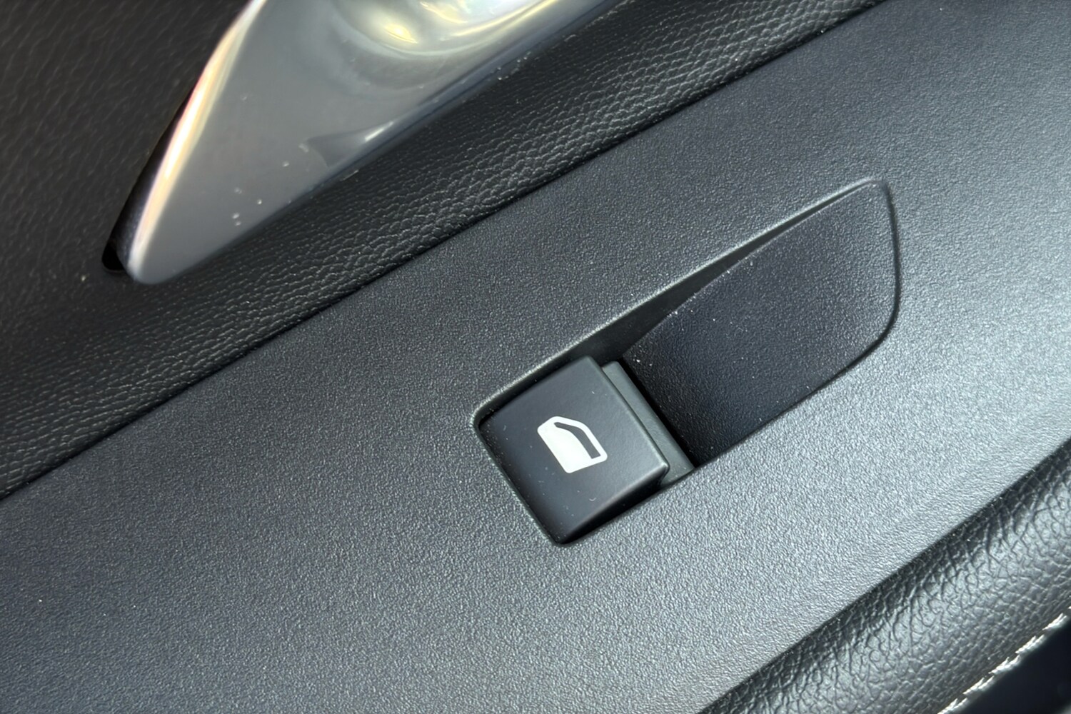 Used Vauxhall Mokka Electric for sale - 78103868: Photo 35