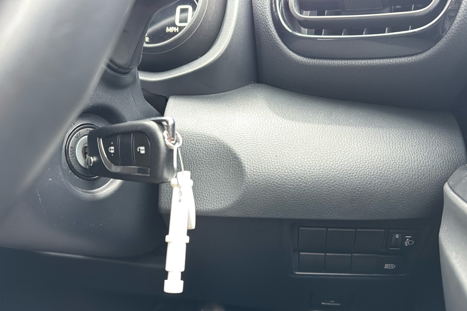 Used Toyota Yaris 2023 for sale - 77149144: Photo 23