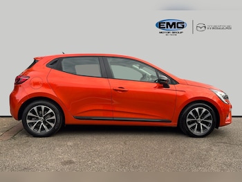 Used Renault Clio 2022 for sale - 76447627: Photo