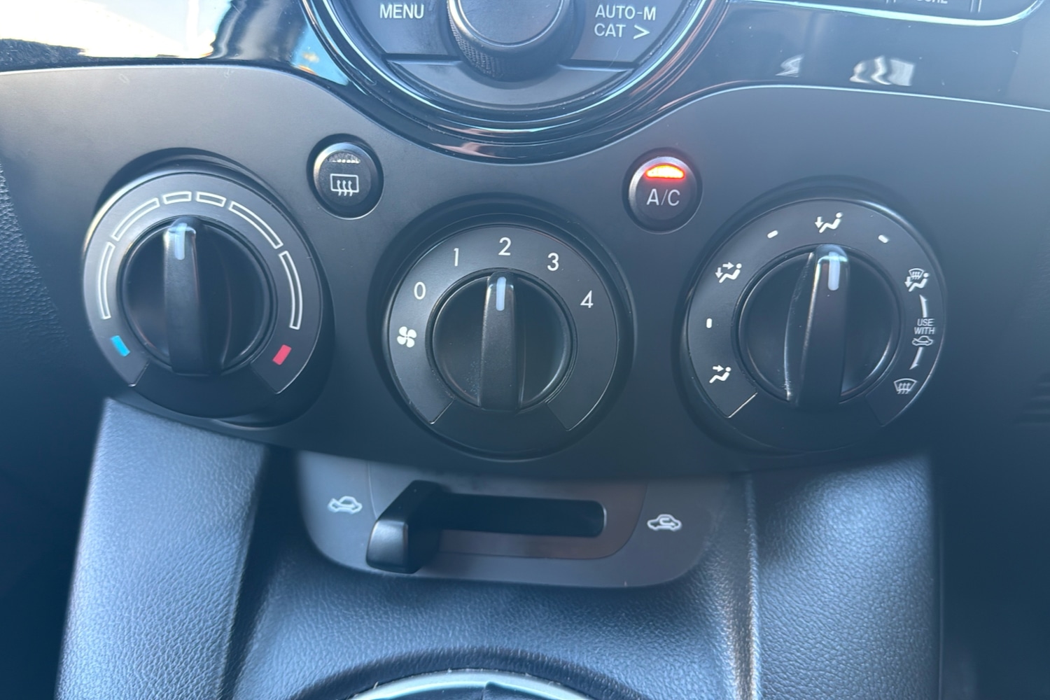 Used Mazda Mazda2 2013 for sale - 76339406: Photo 16