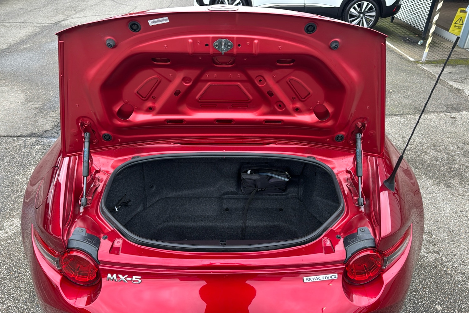 Used Mazda MX-5 2023 for sale - 77902234: Photo 17