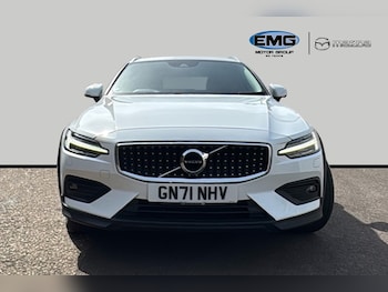 Used Volvo V60 Cross Country 2021 for sale - 79128367: Photo