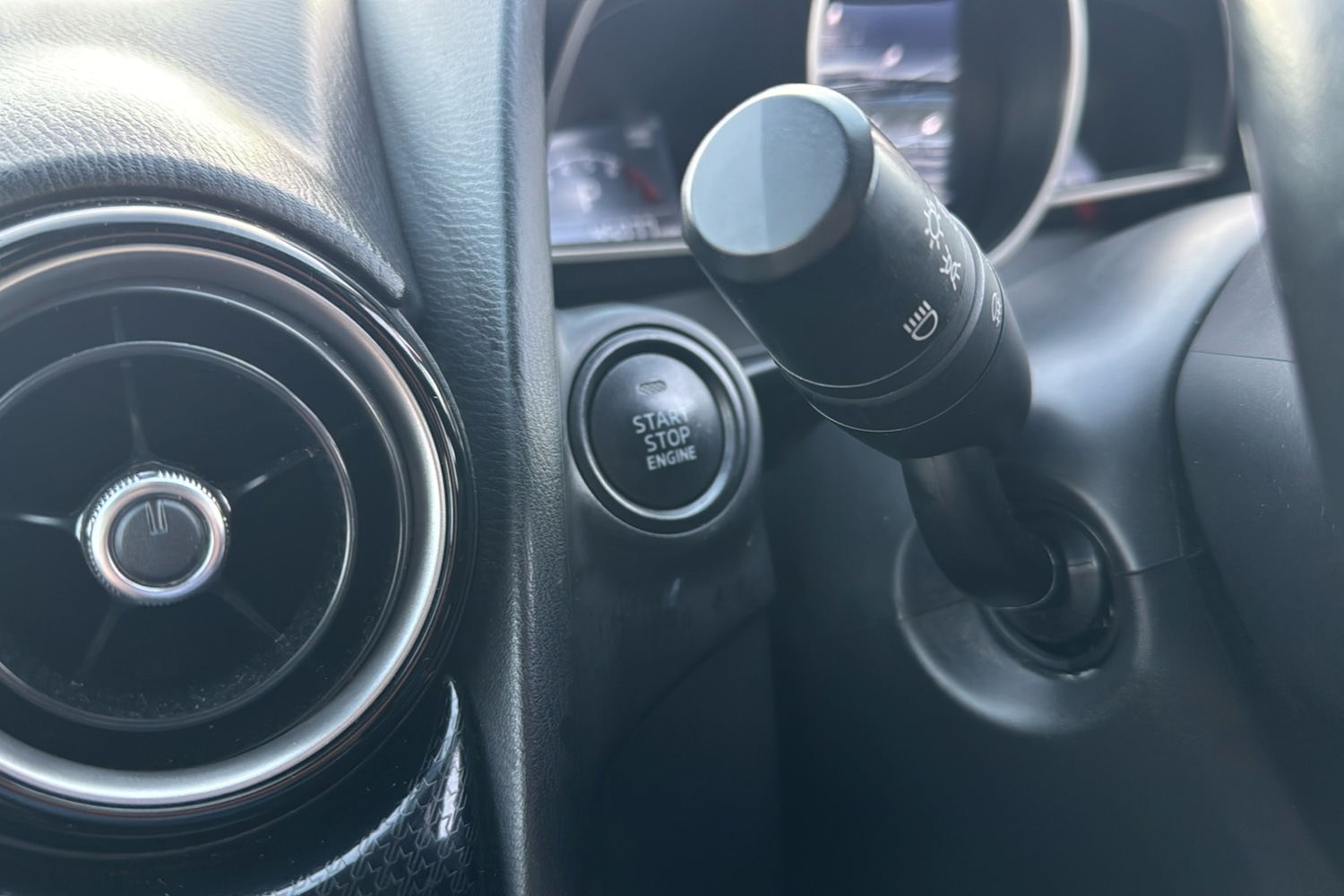 Used Mazda Mazda2 2018 for sale - 77800204: Photo 23