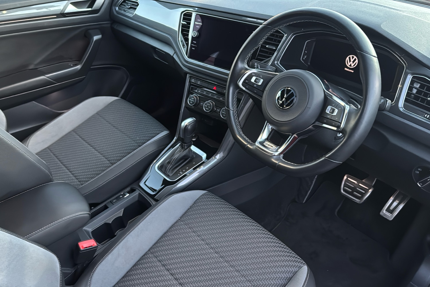 Used Volkswagen T-Roc 2022 for sale - 76757309: Photo 10