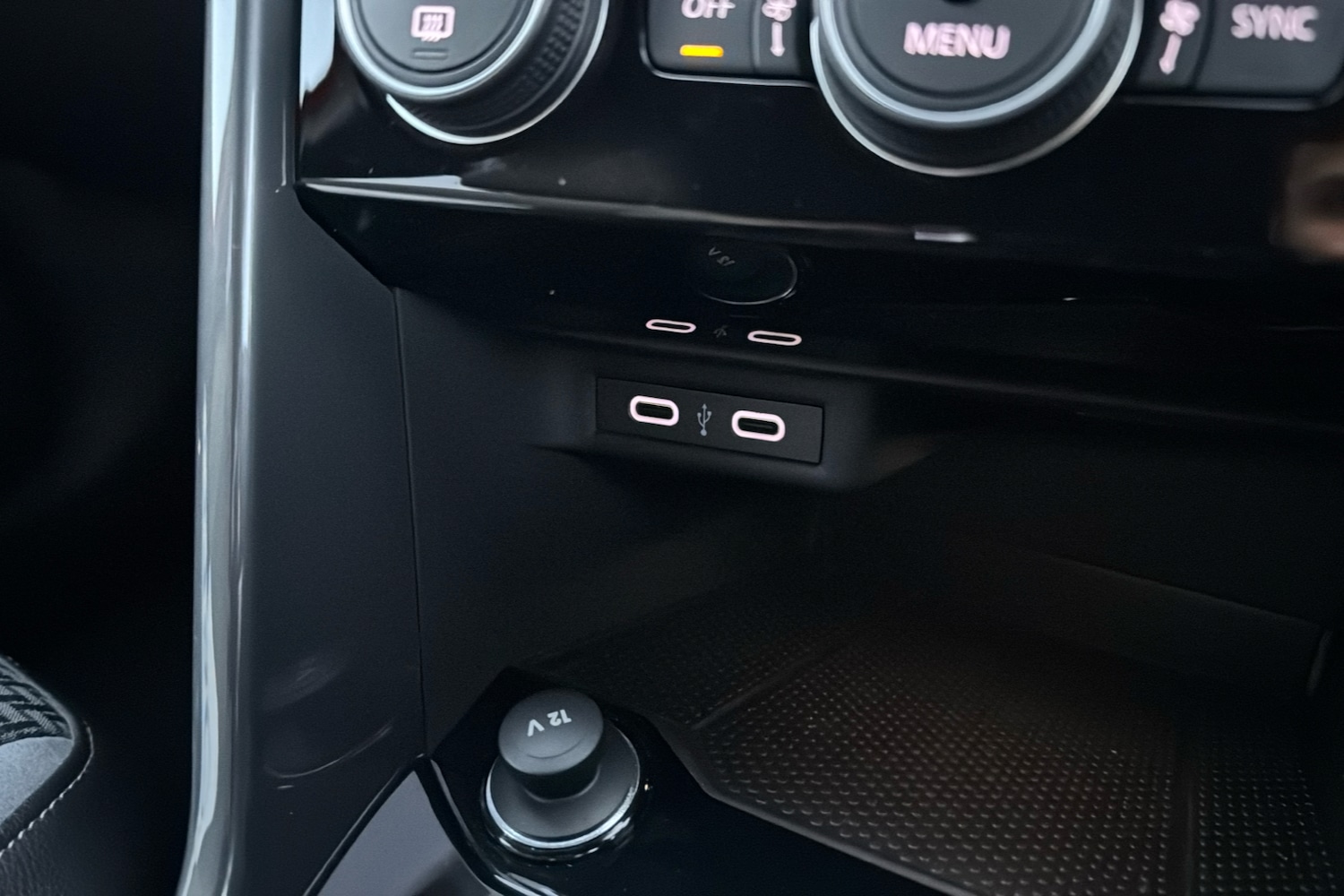 Used Volkswagen T-Roc 2022 for sale - 76757309: Photo 22