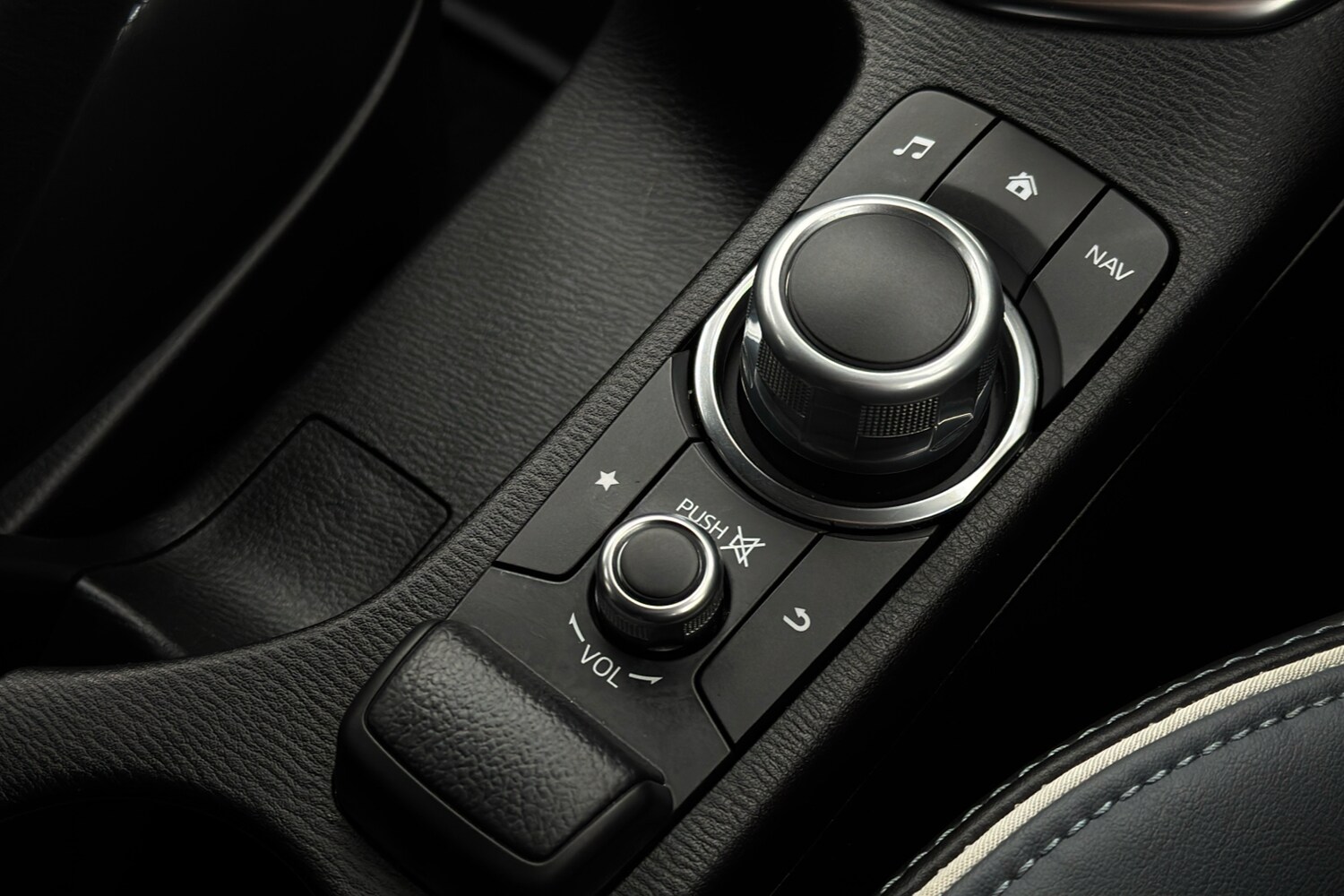 Used Mazda Mazda2 2022 for sale - 77758194: Photo 24