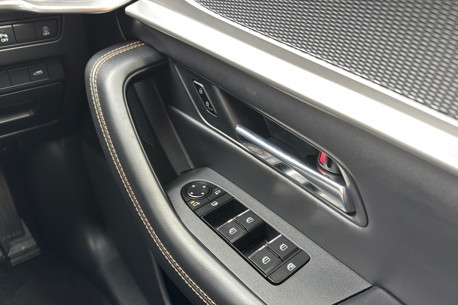 Used Mazda CX-60 2023 for sale - 76789801: Photo 32