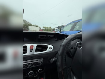 Used Renault Grand Scenic 2010 for sale - 78183545: Photo