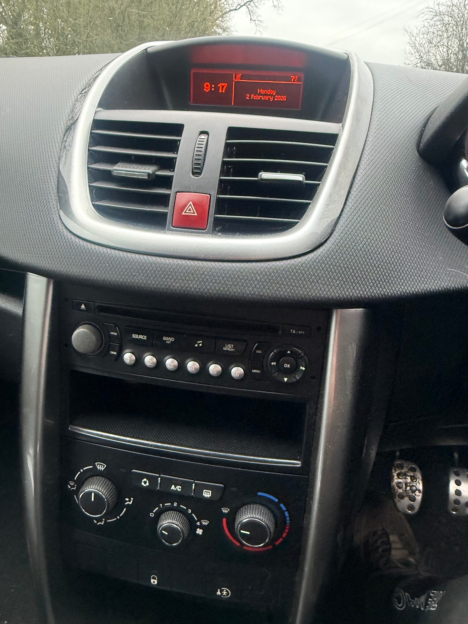 Used Peugeot 207 2011 for sale - 77409727: Photo 11