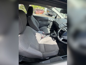 Used Ford Fiesta 2015 for sale - 78605316: Photo