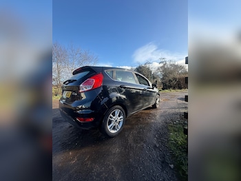 Used Ford Fiesta 2015 for sale - 77224862: Photo