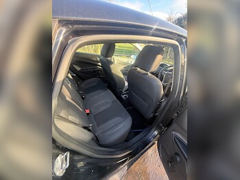 Used Ford Fiesta 2015 for sale - 77224862: Photo