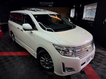 Used Nissan Elgrand 2013 for sale - 79593861: Photo