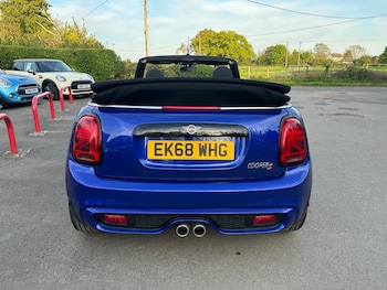 Used MINI Convertible 2018 for sale - 78328889: Photo