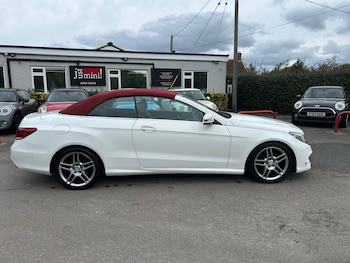 Used Mercedes-Benz E Class 2015 for sale - 76309890: Photo