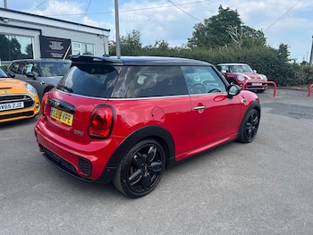 Used MINI Hatch 2018 for sale - 79251741: Photo