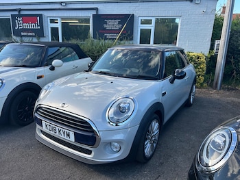 Used MINI Hatch 2018 for sale - 79469381: Photo