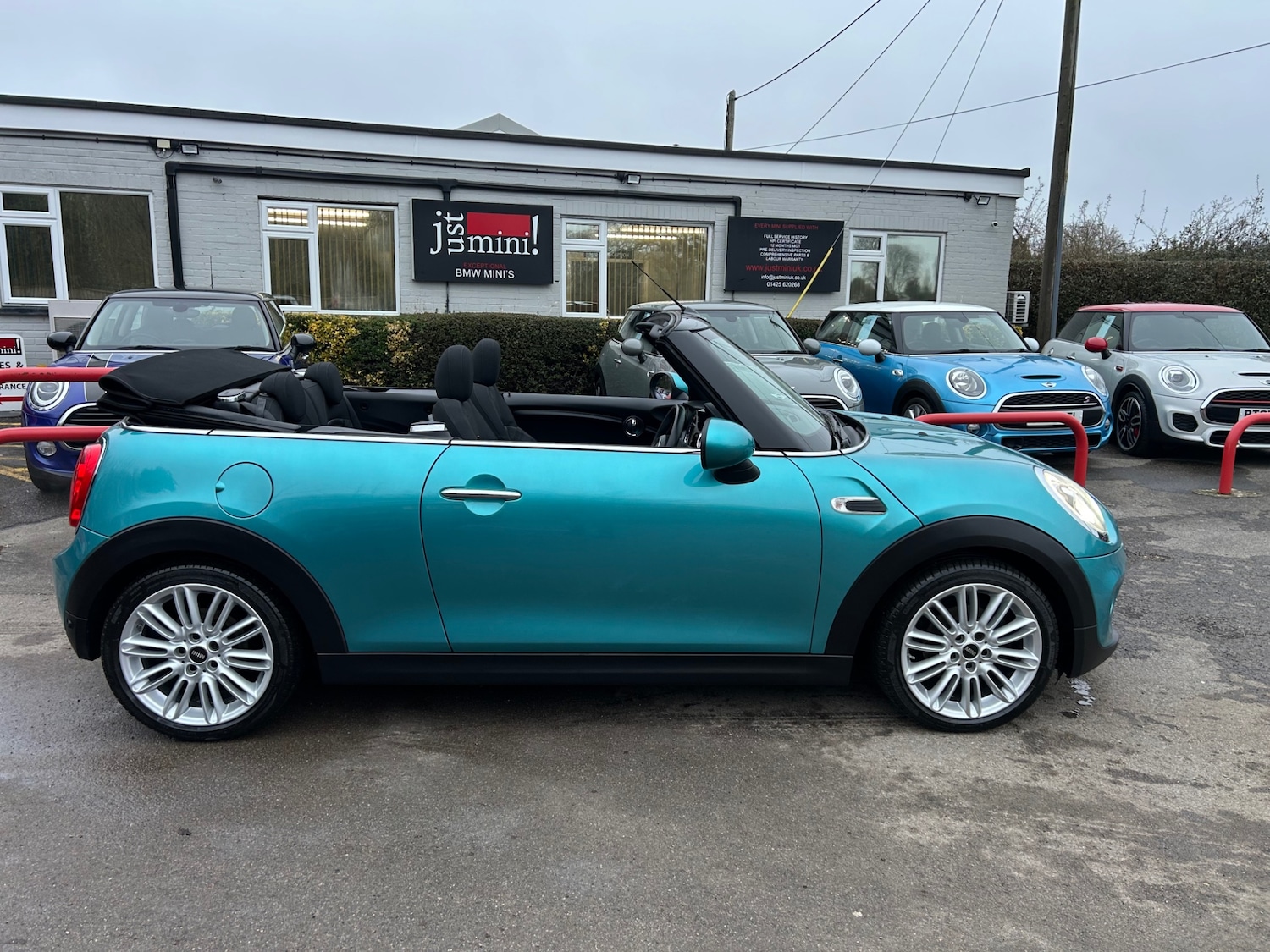 Used MINI Convertible 2018 for sale - 77195920: Photo 2
