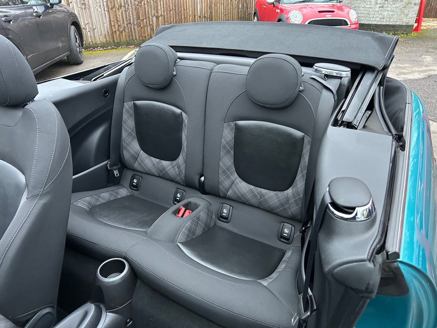 Used MINI Convertible 2018 for sale - 77195920: Photo 21