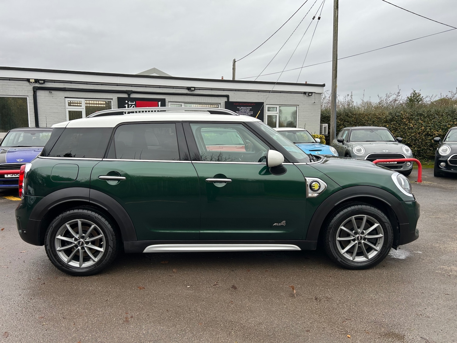 Used MINI Countryman 2017 for sale - 76762042: Photo 2