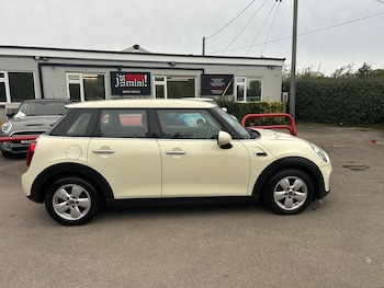 Used MINI Hatch 2019 for sale - 76243495: Photo