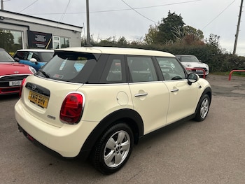 Used MINI Hatch 2019 for sale - 76243495: Photo