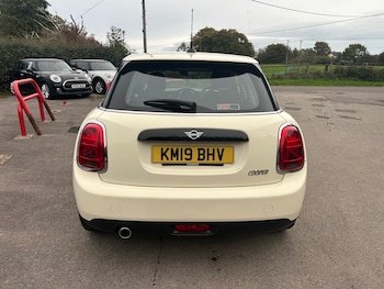 Used MINI Hatch 2019 for sale - 76243495: Photo