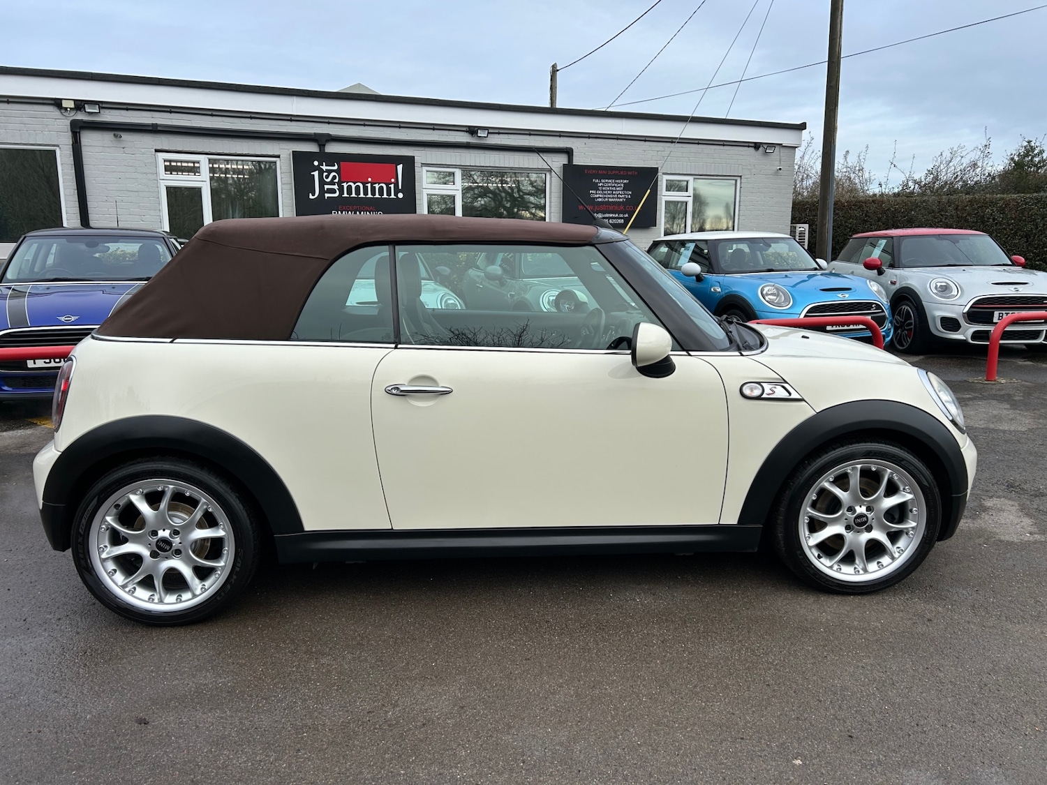 Used MINI Convertible 2009 for sale - 77195750: Photo 14