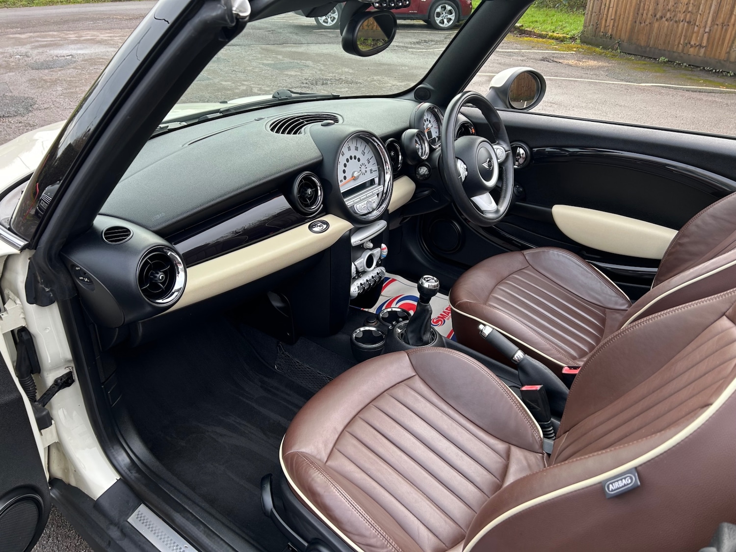 Used MINI Convertible 2009 for sale - 77195750: Photo 23