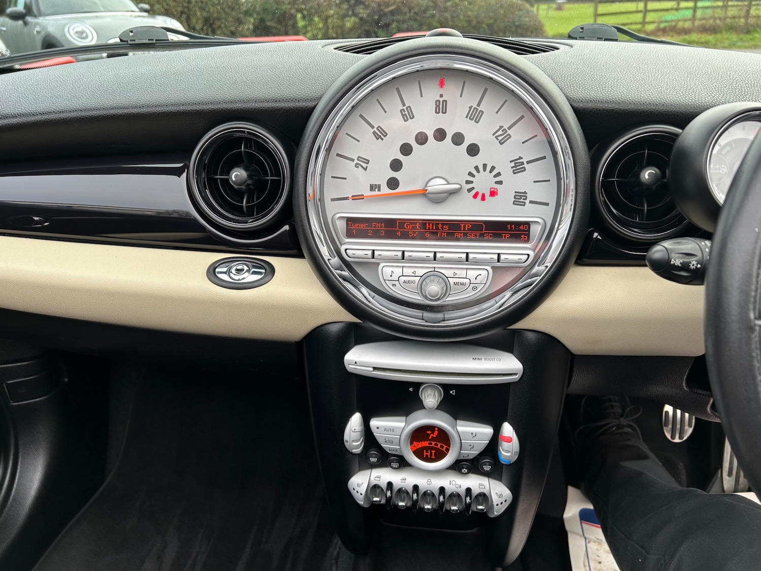 Used MINI Convertible 2009 for sale - 77195750: Photo 25