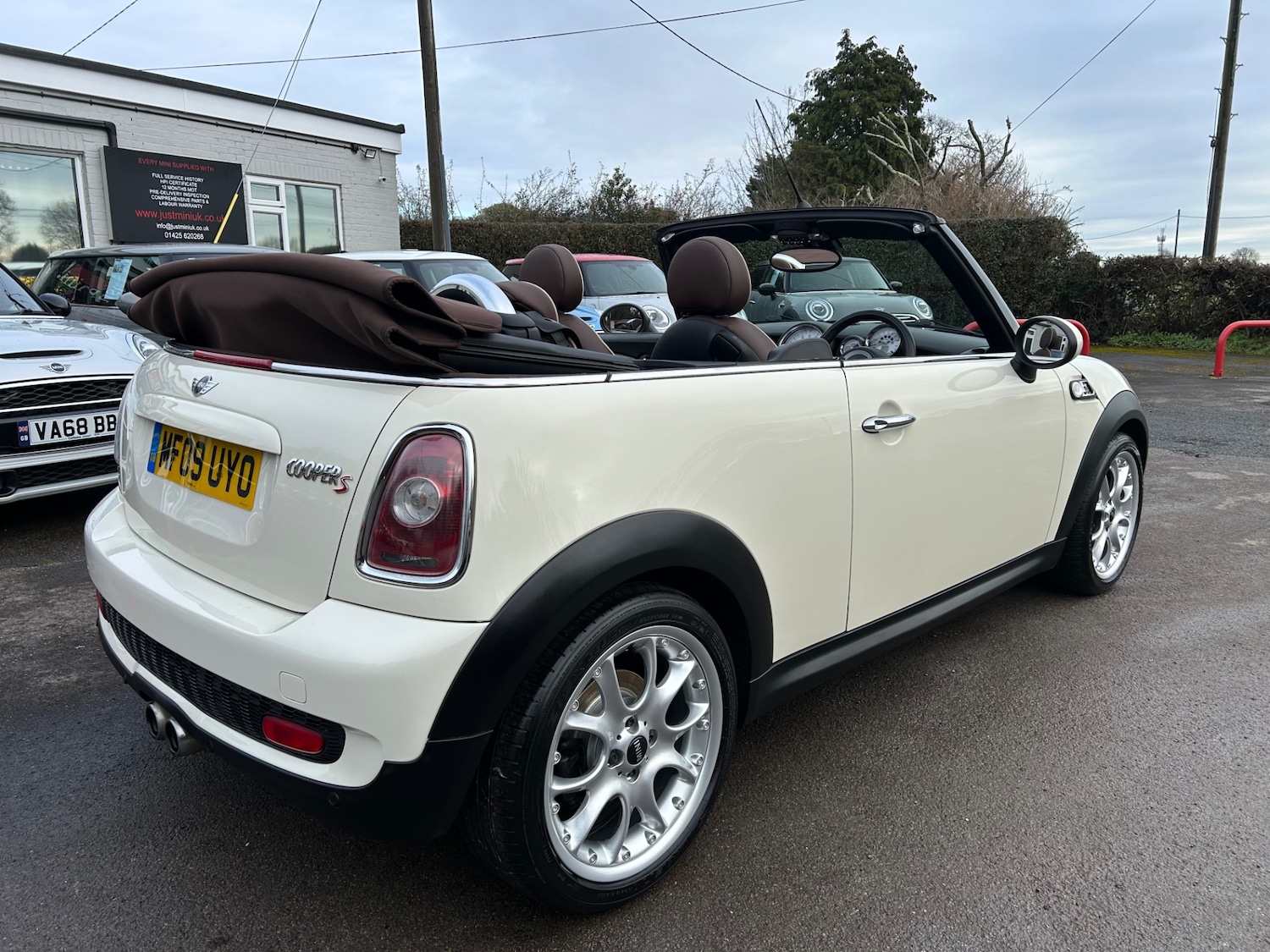 Used MINI Convertible 2009 for sale - 77195750: Photo 3
