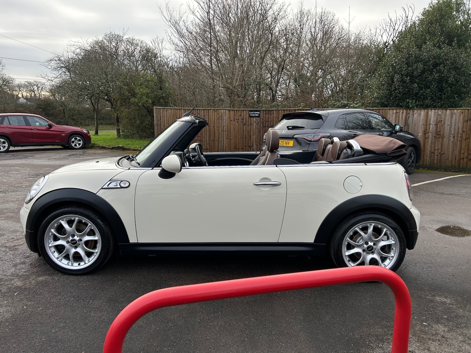 Used MINI Convertible 2009 for sale - 77195750: Photo 6