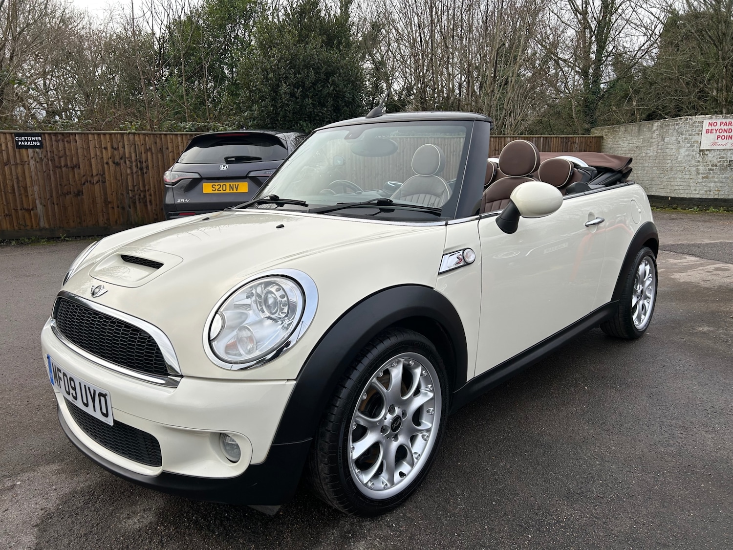 Used MINI Convertible 2009 for sale - 77195750: Photo 7
