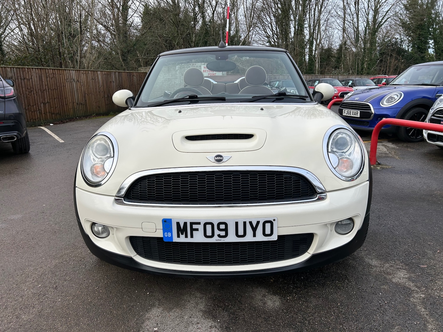 Used MINI Convertible 2009 for sale - 77195750: Photo 8