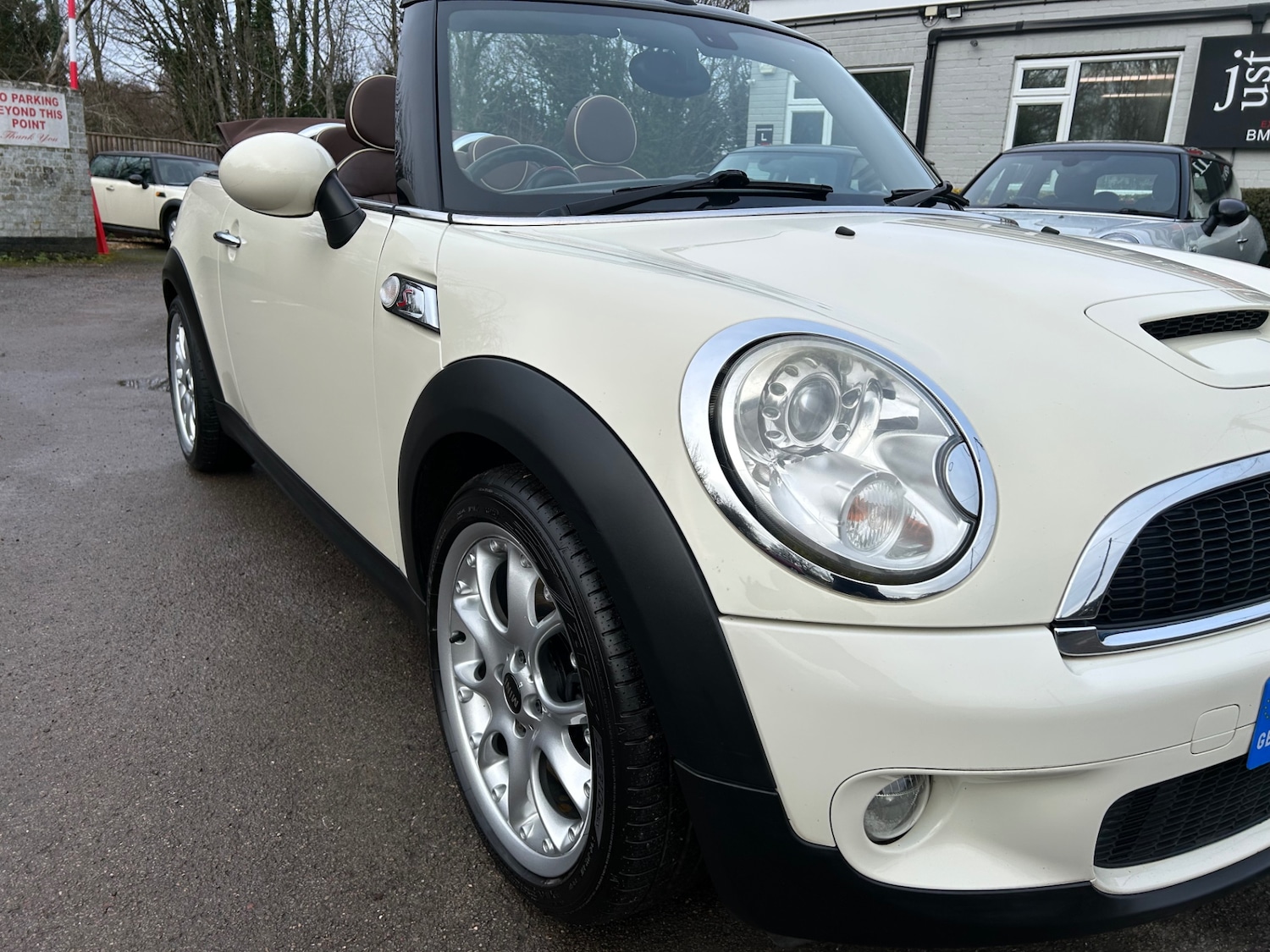 Used MINI Convertible 2009 for sale - 77195750: Photo 9
