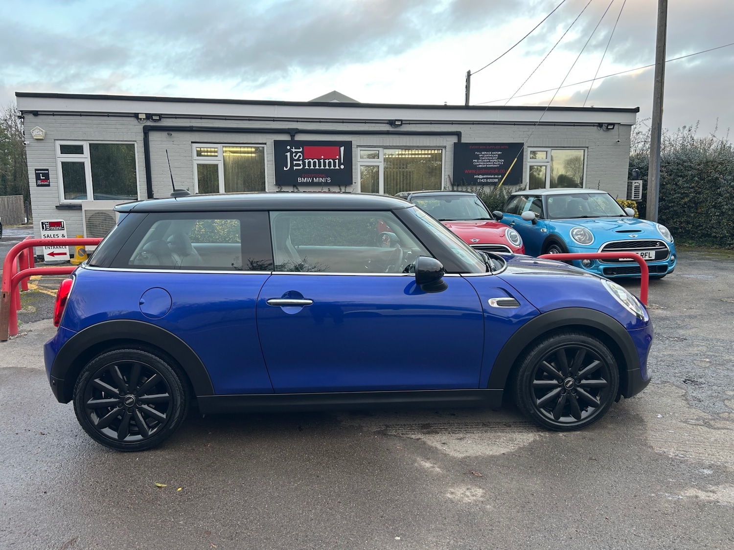 Used MINI Hatch 2018 for sale - 76694681: Photo 2