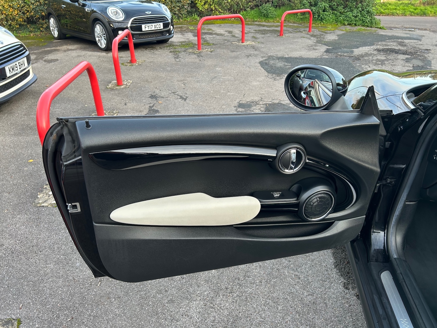 Used MINI Convertible 2017 for sale - 76543077: Photo 15