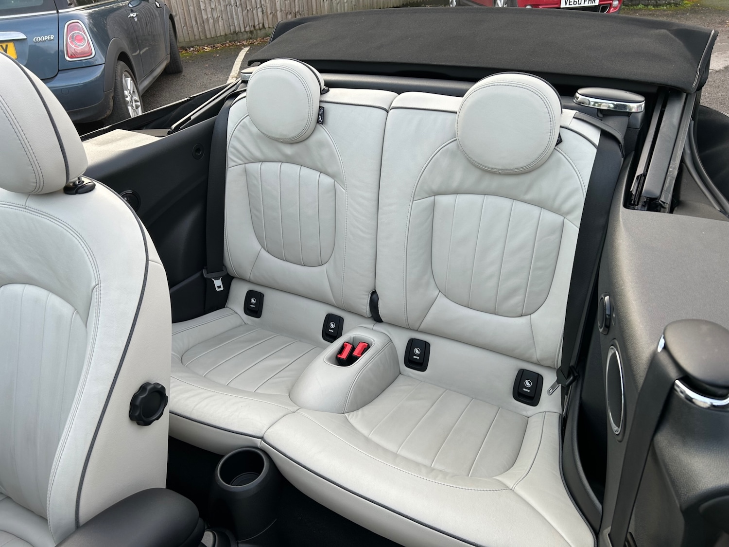 Used MINI Convertible 2017 for sale - 76543077: Photo 17