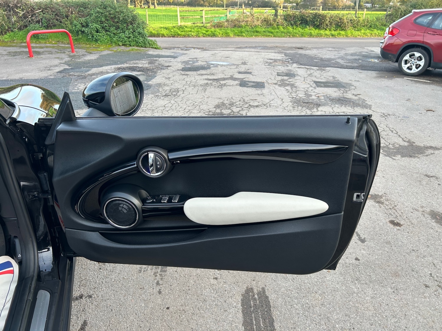 Used MINI Convertible 2017 for sale - 76543077: Photo 20