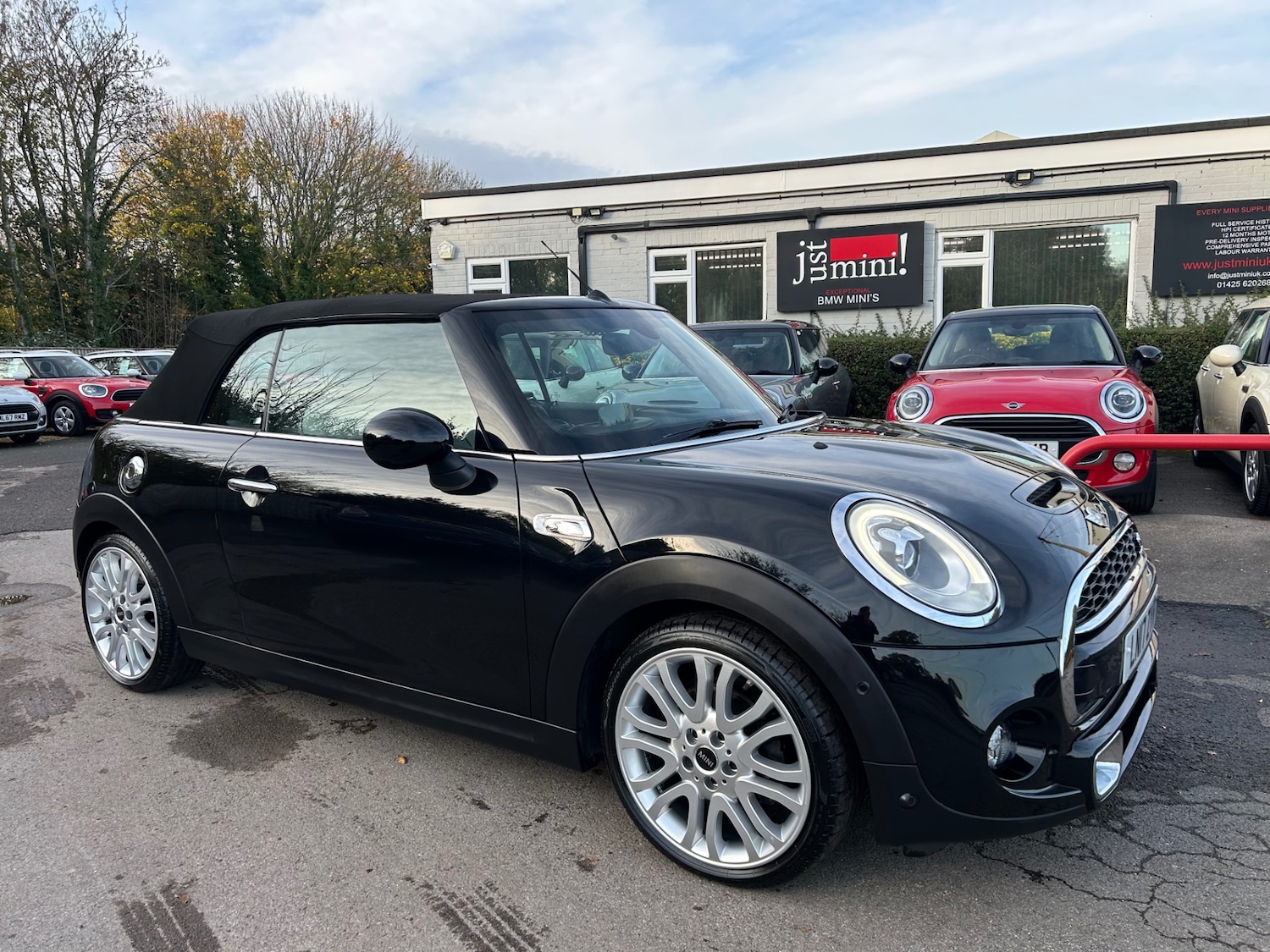 Used MINI Convertible 2017 for sale - 76543077: Photo 23