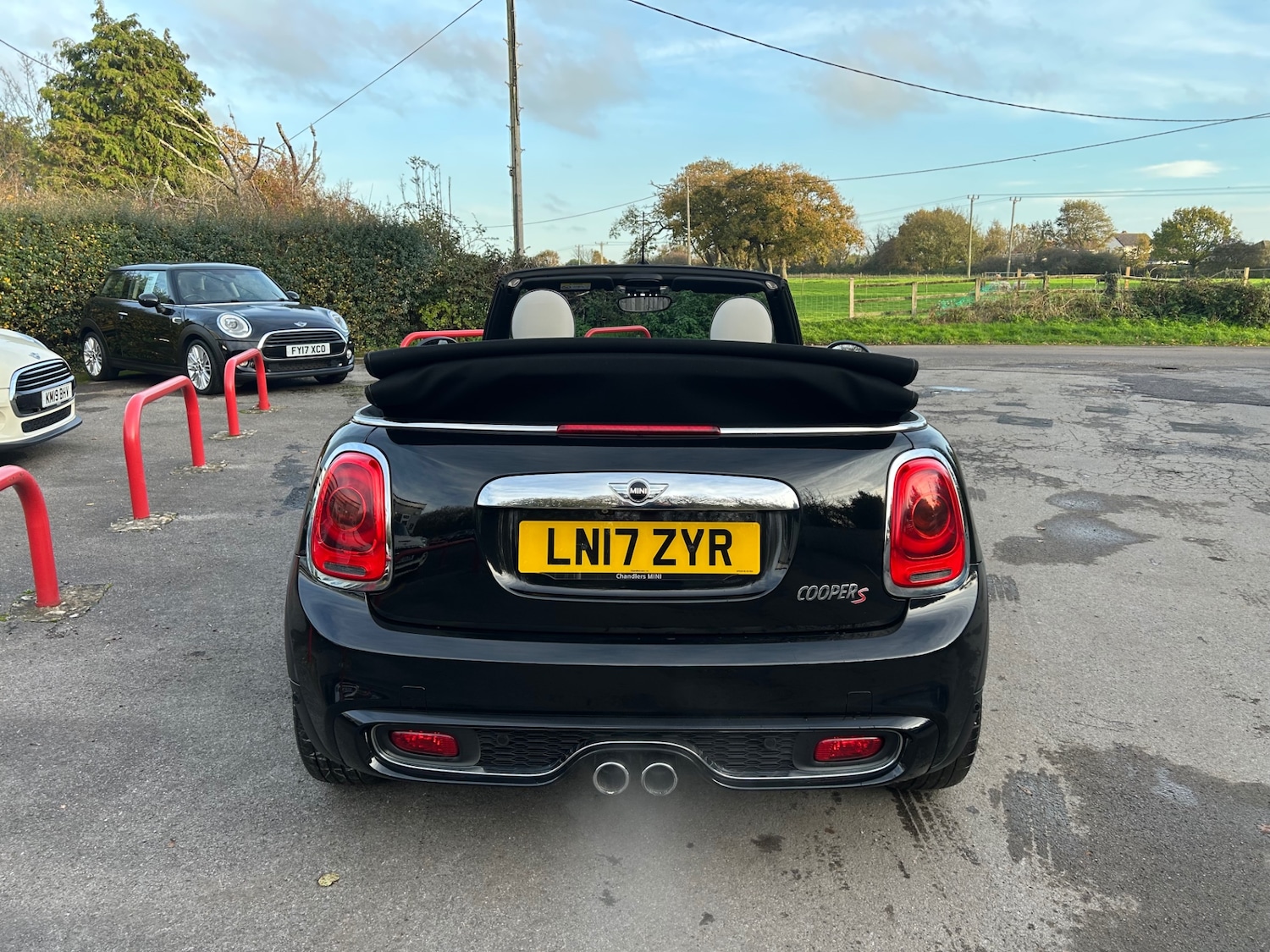 Used MINI Convertible 2017 for sale - 76543077: Photo 4