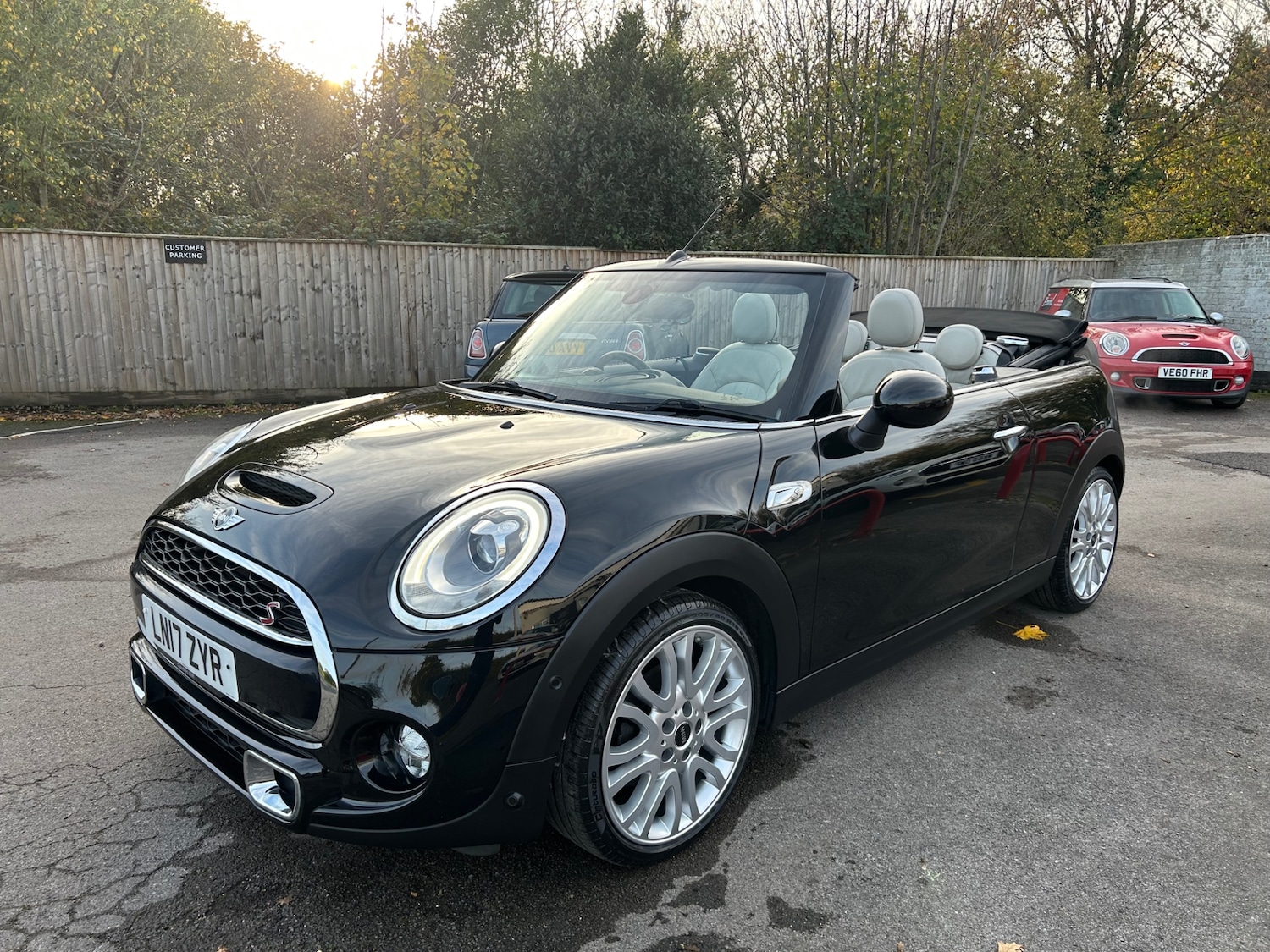 Used MINI Convertible 2017 for sale - 76543077: Photo 7